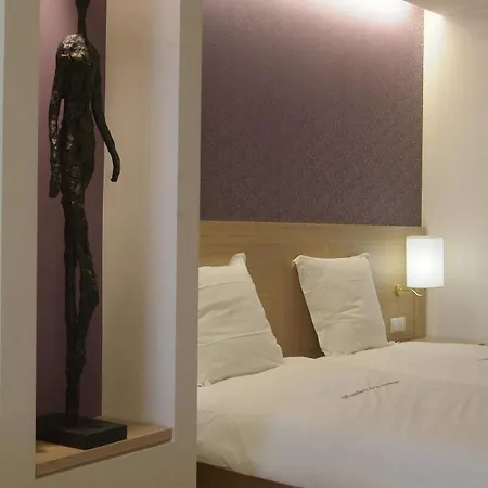 De La Basilique Hotel